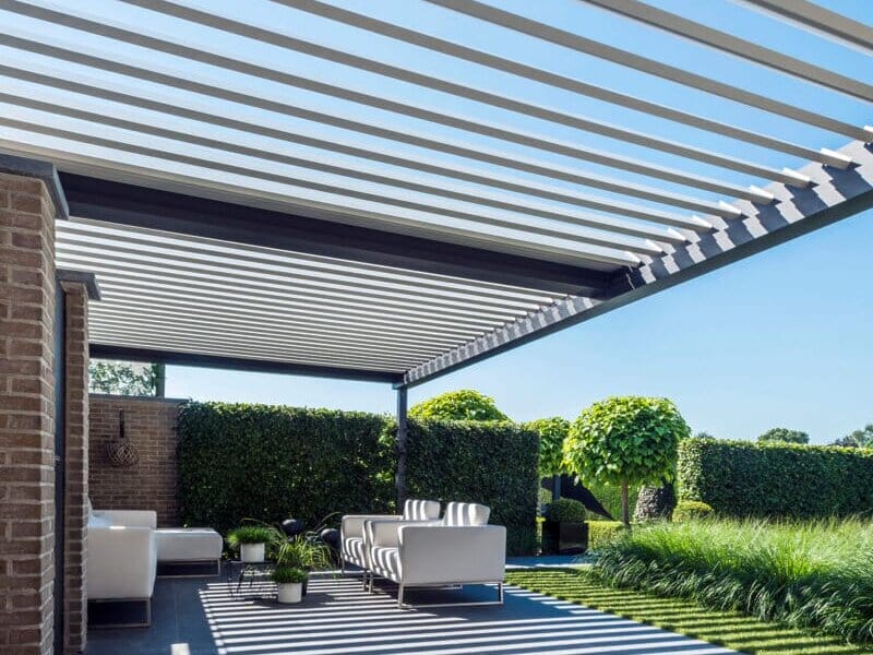 Renson Aero terrasoverkapping vast aan woning