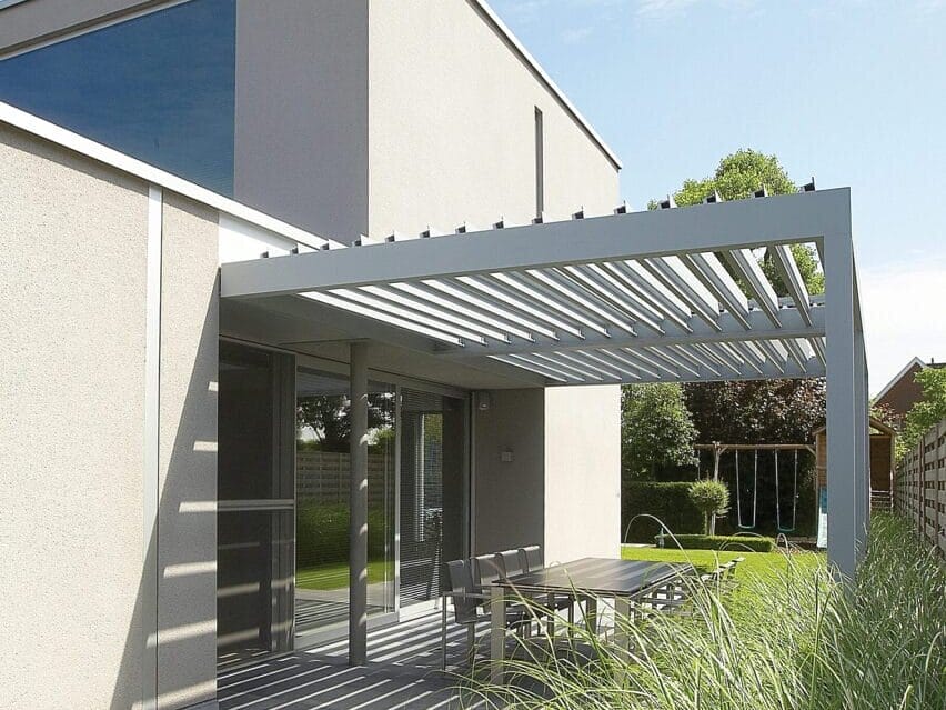 Renson Algarve terrasoverkapping met lamellendak