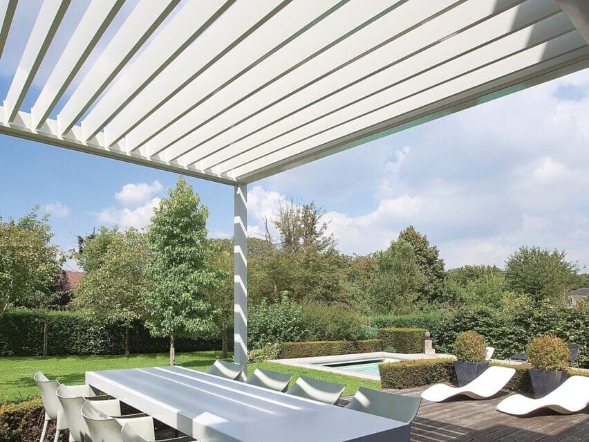 Renson Algarve terrasoverkapping met lamellendak