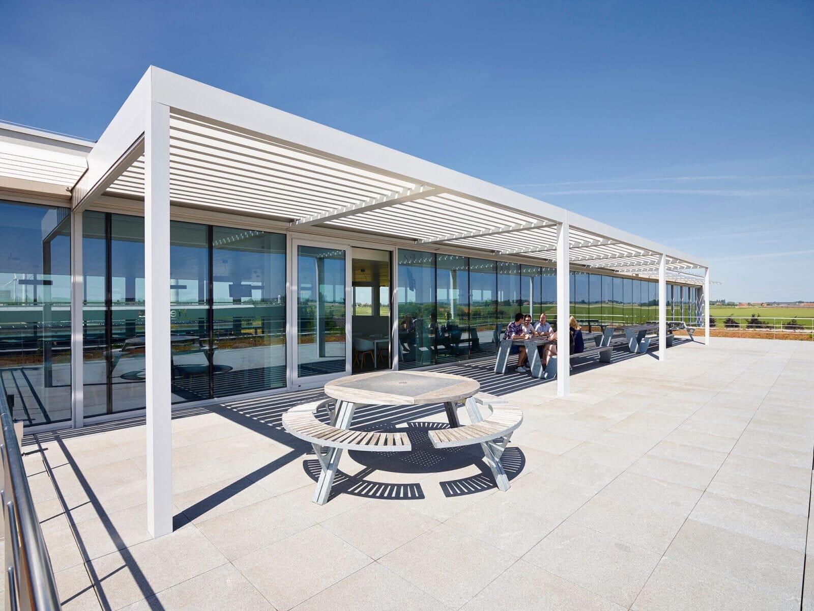 Renson Algarve terrasoverkapping met lamellendak